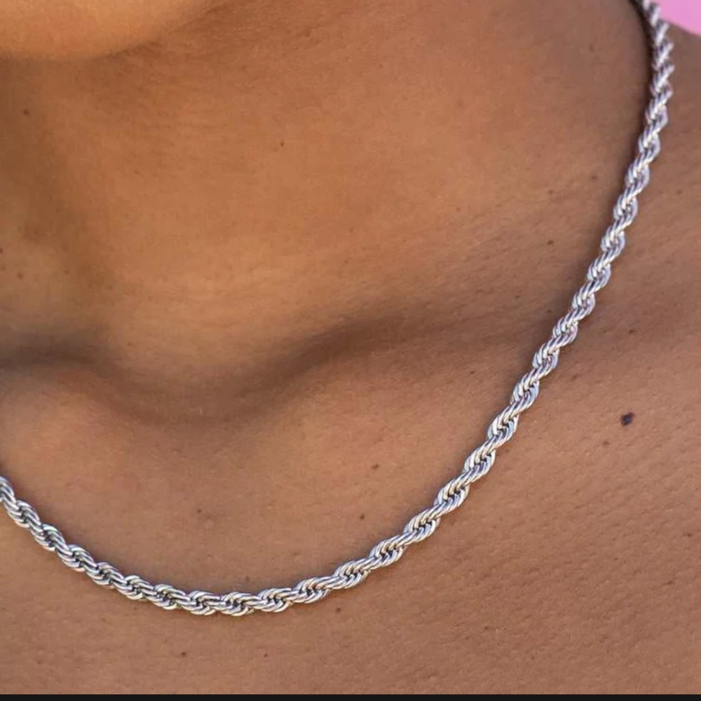 Chic Silver Rope Chain Necklace - Picture 2 of 5